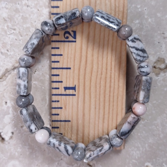 Zebra Jasper Stretch Bracelet - Picture 4 of 5